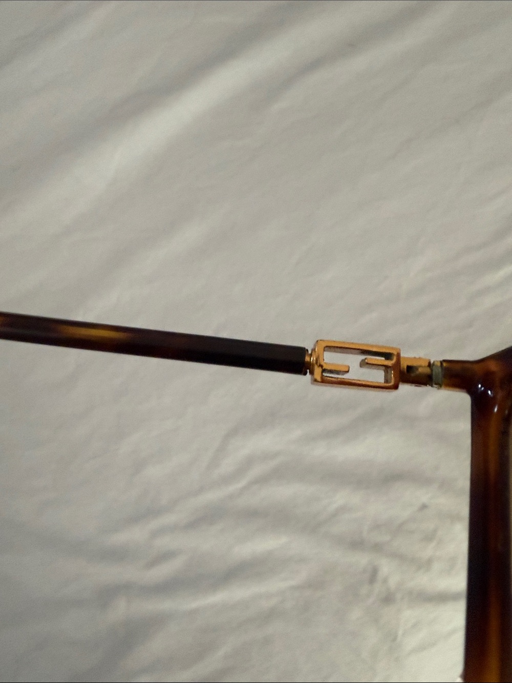 Fendi  Sunglasses - Picture 13 of 16